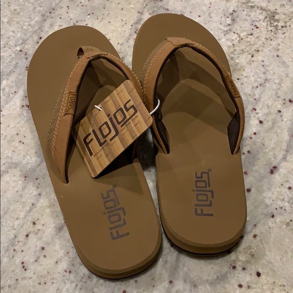 Boys Flojos Flip Flops in Tan SZ 5 - Picture 2 of 5